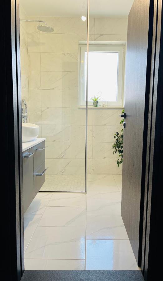 Kia Ora Apartment Trogir Exteriör bild
