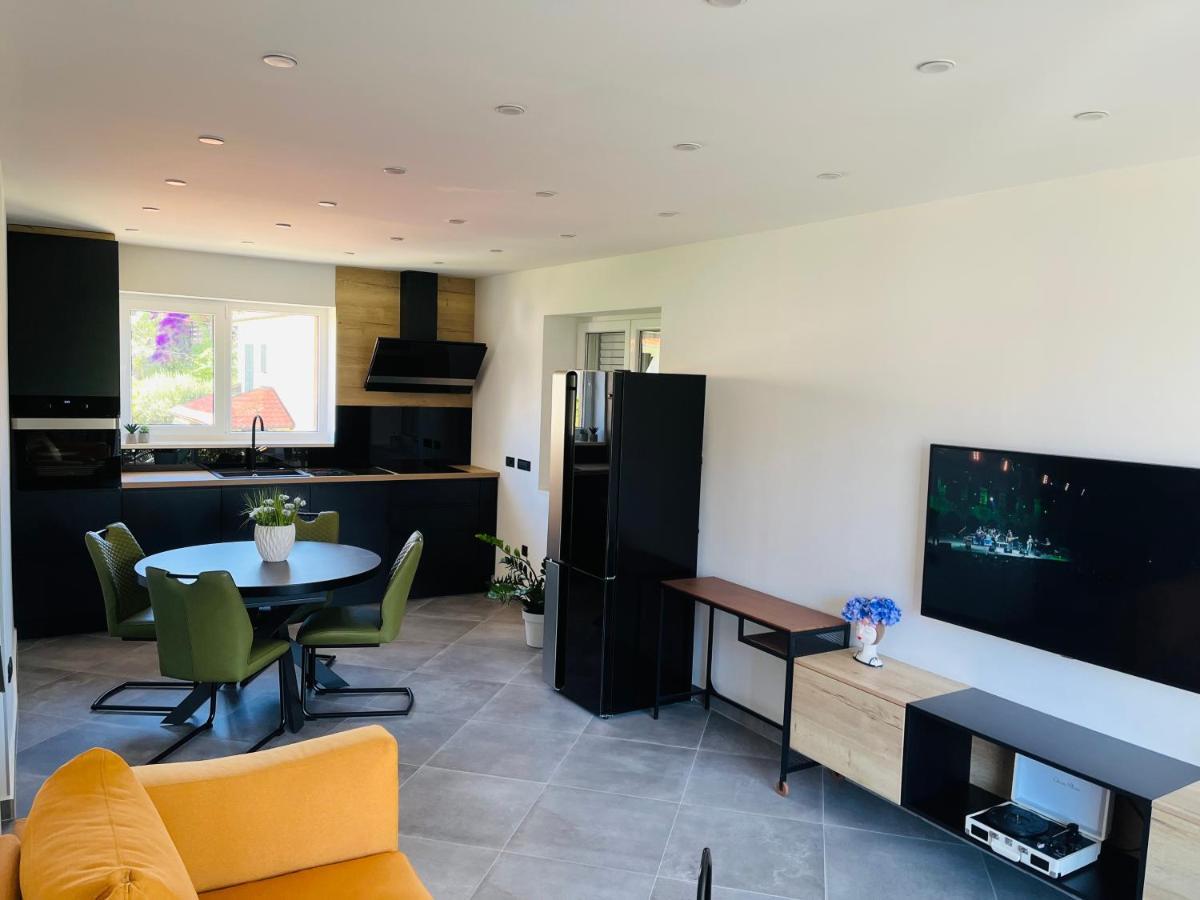 Kia Ora Apartment Trogir Exteriör bild